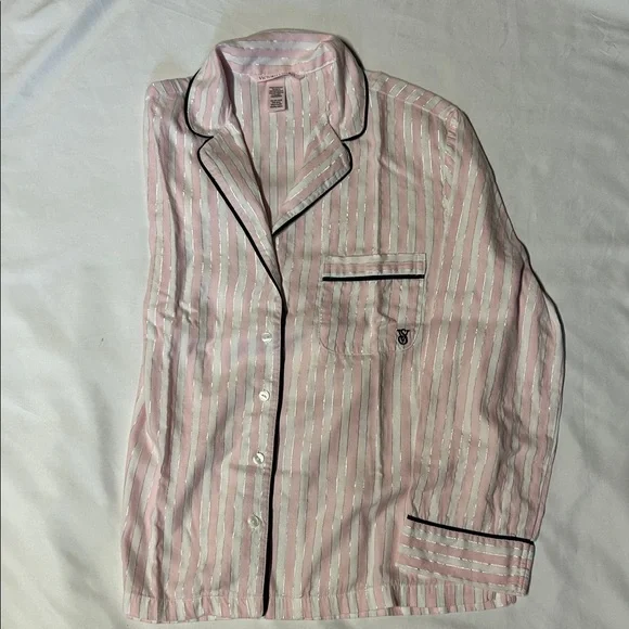 Victoria's Secret Pink and White Striped Pajama Set with Silver - Picture 10 of 12